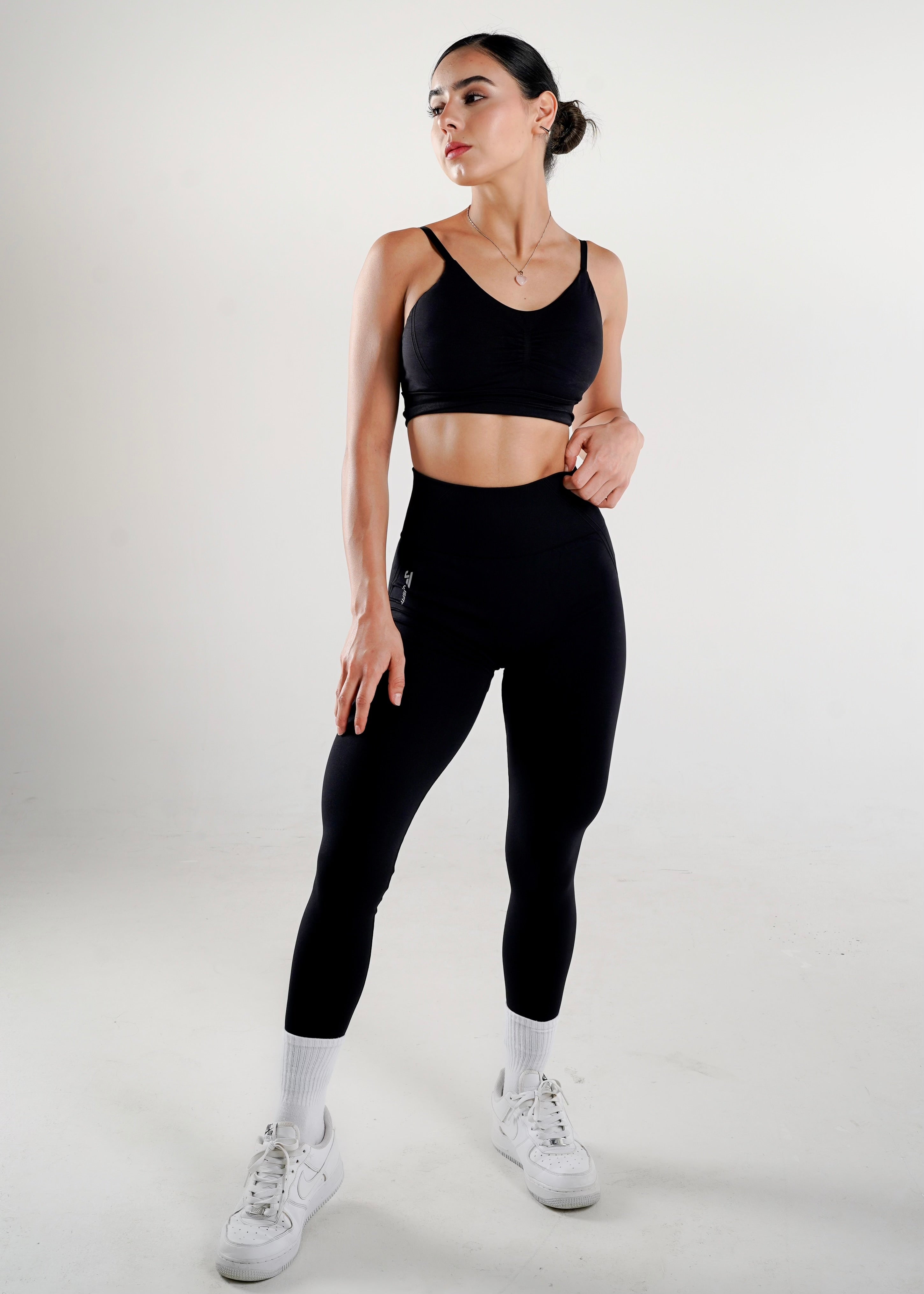 Vogue Collection Black